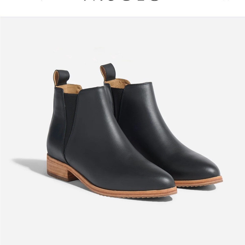 Nisolo Eva Everyday Chelsea Boot Black Size 8